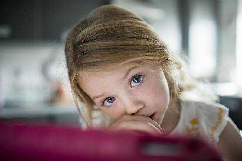 Как избежать ошибок в воспитании сверхчувствительного ребенка - блог викиум