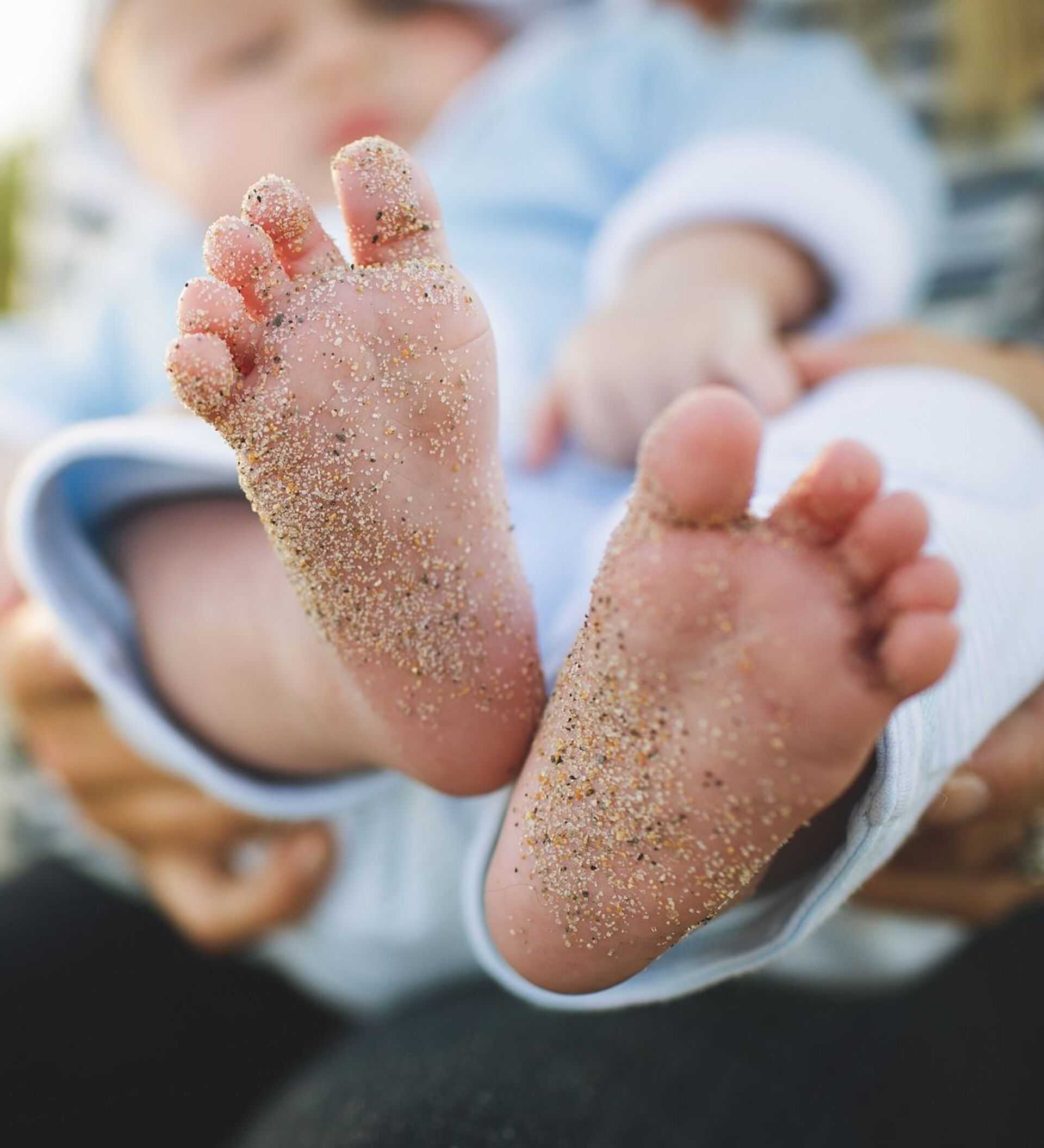 Почему облезают пальцы рук у ребенка и как бороться с проблемой - mums.ru