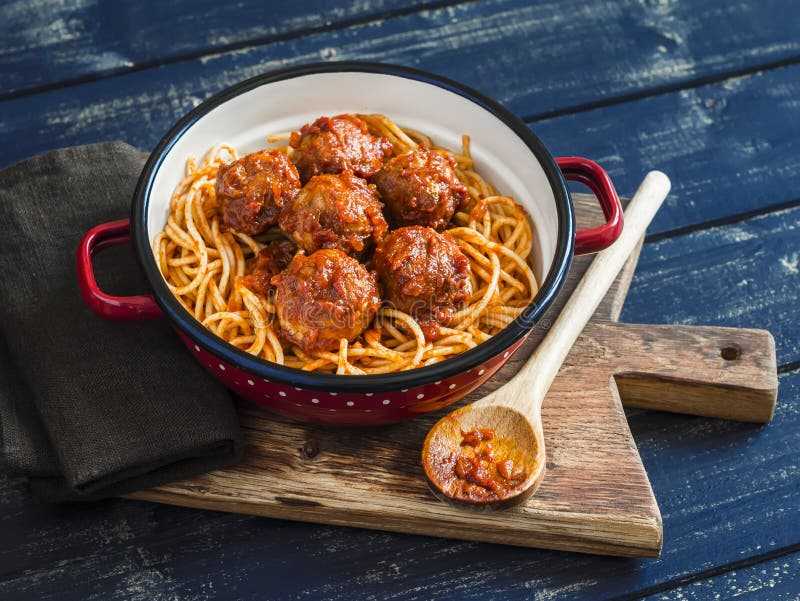 Узнай как вкусно приготовить спагетти с фрикадельками леди и бродяга дома самостоятельно