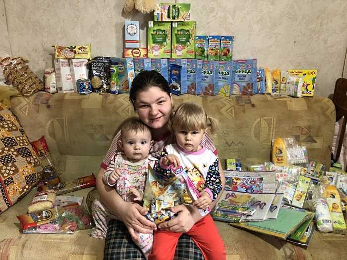 Не каждый знает, что дети перед Новым годом могут получить бесплатные подарки от социальной защиты или благотворителей Рассказываем, кому они положены и до какого числа на них можно подать заявку