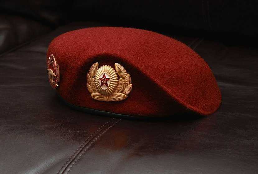Красные береты, какие войска их надевают, особенности аксессуара