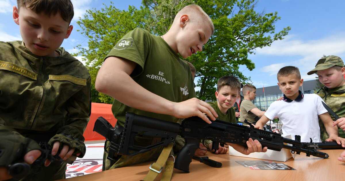 Возвращение советской практики: зачем школьникам нужна начальная военная подготовка